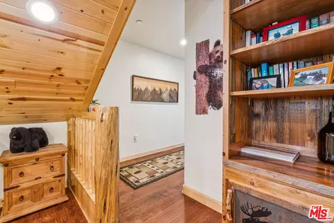 Entry Way - 675 Elm St, Big Bear Lake, CA 92315 photo 3 of 5