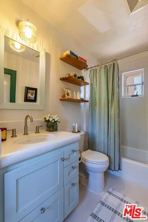 Bath - 202 Canada St, Ojai, CA 93023 photo 4 of 6