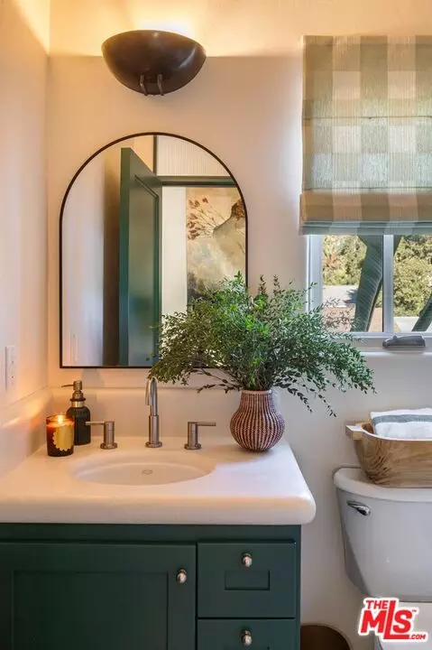 Bath - 202 Canada St, Ojai, CA 93023 photo 6 of 6