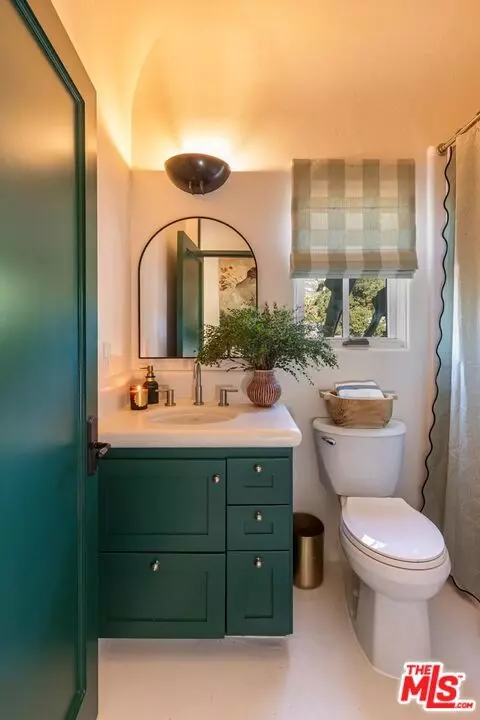 Bath - 202 Canada St, Ojai, CA 93023 photo 5 of 6