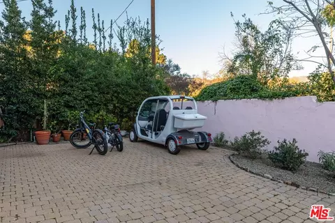 Exterior - 202 Canada St, Ojai, CA 93023 photo 7 of 19