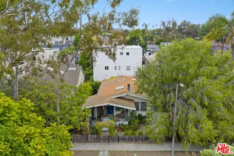 563 Westminster Ave, Venice, CA 90291