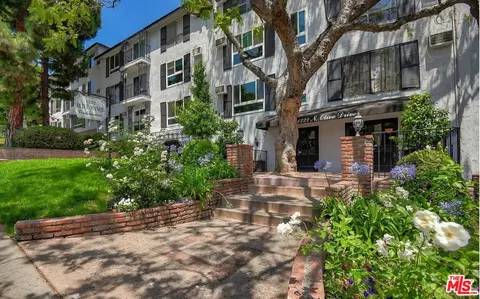 1222 N Olive Dr #209, West Hollywood, CA 90069