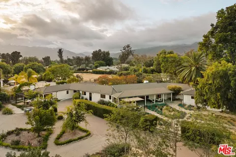 803 Country Club Dr, Ojai, CA 93023