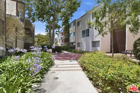 5900 Canterbury Dr #B217, Culver City, CA 90230