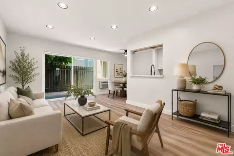 4812 Hollow Corner Rd #151, Culver City, CA 90230