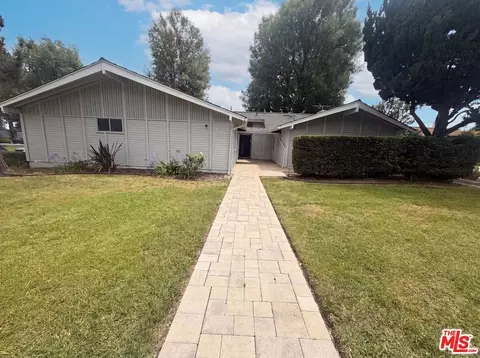 18400 Bermuda St, Porter Ranch, CA 91326