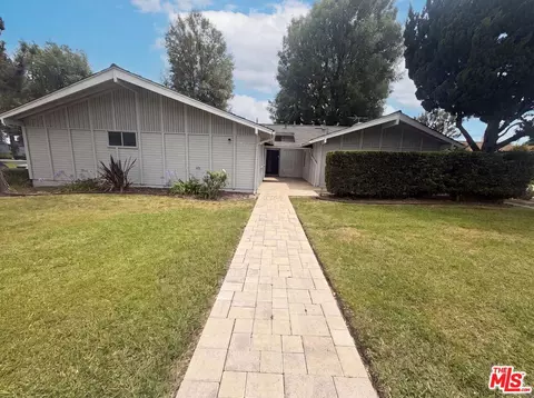 18400 Bermuda St, Porter Ranch, CA 91326
