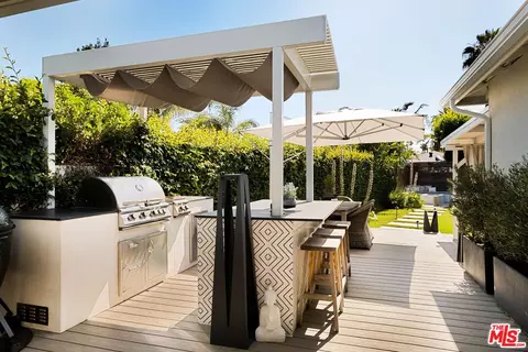 6265 Van Noord Ave, Van Nuys, CA 91401