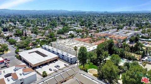 View/Area - 18547 Saticoy St, Reseda, CA 91335 photo 1 of 2