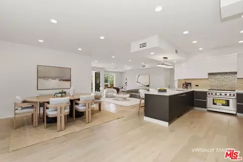 505 S Barrington Ave #202, Los Angeles, CA 90049