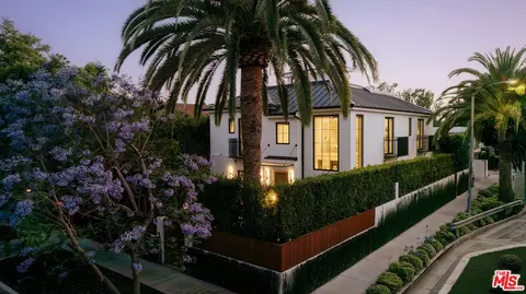 469 N Sweetzer Ave, Los Angeles, CA 90048