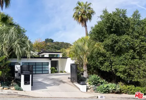 3371 Alana Dr, Sherman Oaks, CA 91403