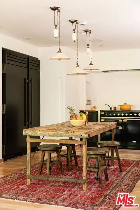 Kitchen - 26237 Fairside Rd, Malibu, CA 90265 photo 2 of 6