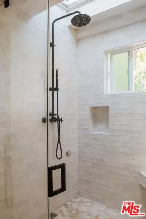 Bath - 26237 Fairside Rd, Malibu, CA 90265 photo 1 of 4