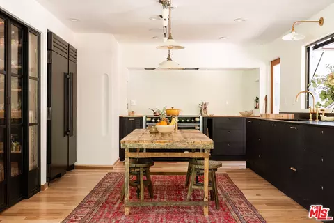 Kitchen - 26237 Fairside Rd, Malibu, CA 90265 photo 1 of 6