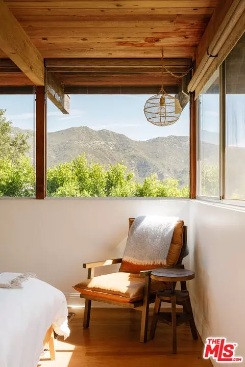 Bedroom - 26237 Fairside Rd, Malibu, CA 90265 photo 1 of 4