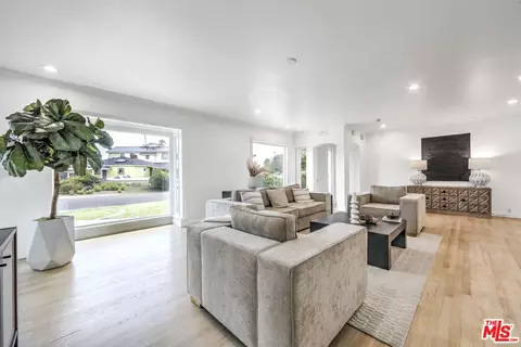 4640 Laurelgrove Ave, Studio City, CA 91604
