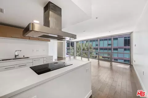 901 S Flower St #601, Los Angeles, CA 90015