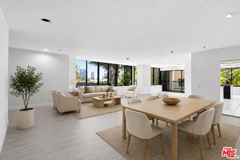 10724 Wilshire Blvd #211, Los Angeles, CA 90024