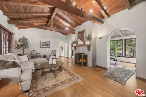 11325 Sunshine Ter, Studio City, CA 91604