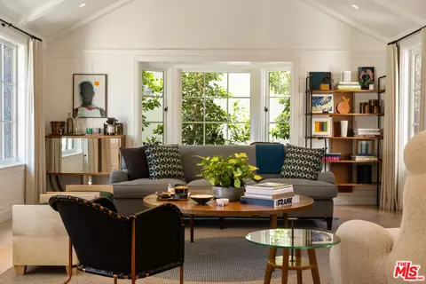 8836 Evanview Dr, West Hollywood, CA 90069