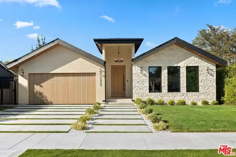 13949 Cumpston St, Sherman Oaks, CA 91401