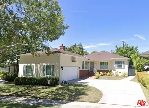 1945 Livonia Ave, Los Angeles, CA 90034
