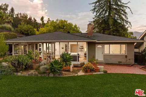 1535 Scenic Dr, Pasadena, CA 91103