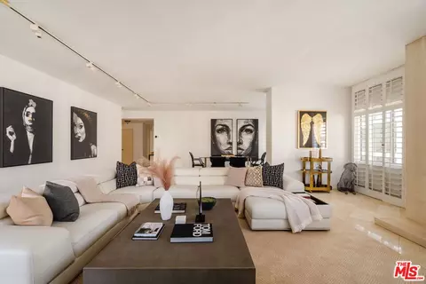 121 S Palm Dr #401, Beverly Hills, CA 90212