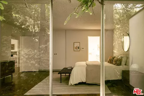 Bedroom - 832 Canon Dr, Pasadena, CA 91106 photo 8 of 8