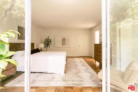 Bedroom - 832 Canon Dr, Pasadena, CA 91106 photo 2 of 8