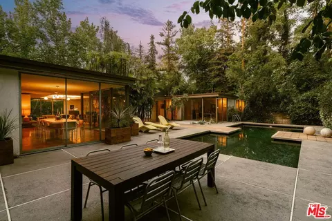 Exterior - 832 Canon Dr, Pasadena, CA 91106 photo 12 of 15
