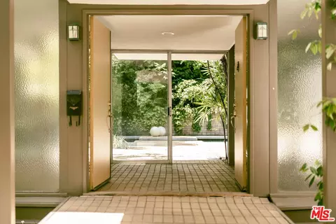 Entry Way - 832 Canon Dr, Pasadena, CA 91106 photo 1 of 1