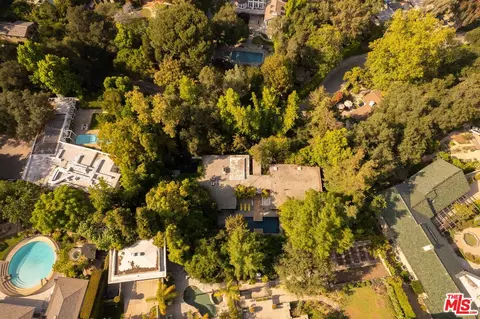 View/Area - 832 Canon Dr, Pasadena, CA 91106 photo 1 of 2