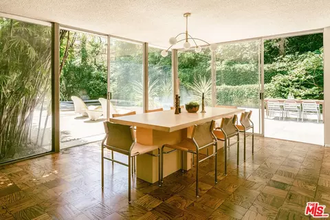 Dining - 832 Canon Dr, Pasadena, CA 91106 photo 2 of 5