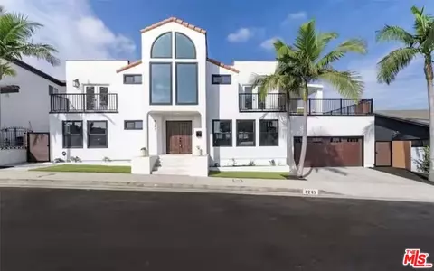4243 Don Carlos Dr, Los Angeles, CA 90008