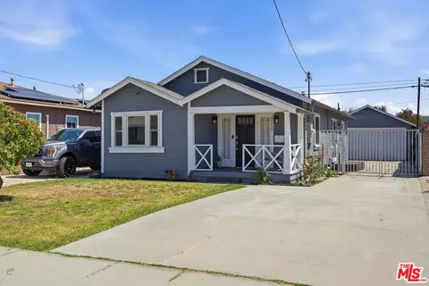 4558 W 141st St, Hawthorne, CA 90250