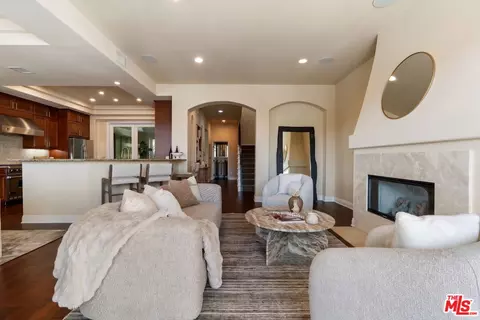 23963 De Ville Way, Malibu, CA 90265