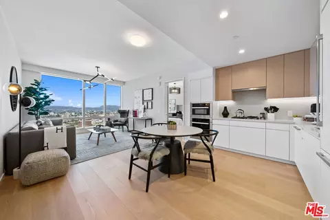 877 Francisco St #2707, Los Angeles, CA 90017