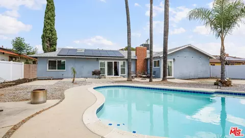 Exterior - 369 E Van Koevering St, Rialto, CA 92376 photo 7 of 14