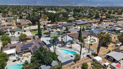 View/Area - 369 E Van Koevering St, Rialto, CA 92376 photo 6 of 12