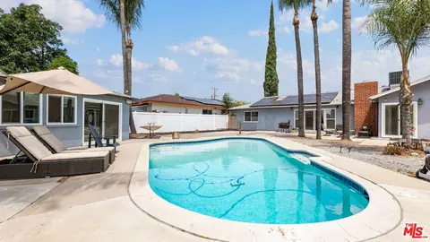 Exterior - 369 E Van Koevering St, Rialto, CA 92376 photo 6 of 14