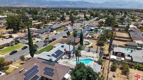 View/Area - 369 E Van Koevering St, Rialto, CA 92376 photo 5 of 12