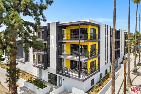 6363 Tyrone Ave, Van Nuys, CA 91401