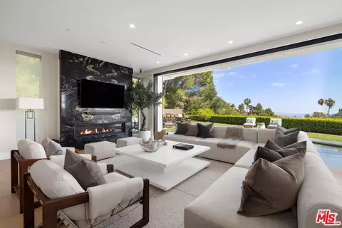 1754 Clear View Dr, Beverly Hills, CA 90210