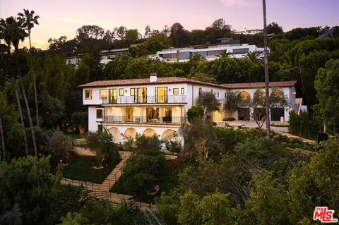 701 Nimes Rd, Los Angeles, CA 90077