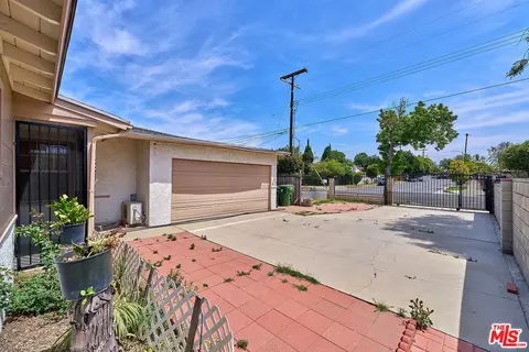 Exterior - 9885 Lev Ave, Arleta, CA 91331 photo 2 of 8