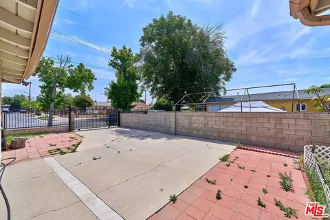 Exterior - 9885 Lev Ave, Arleta, CA 91331 photo 3 of 8