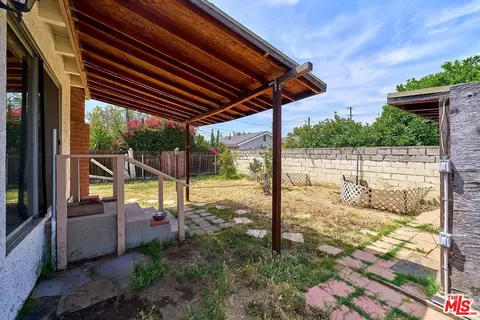 Exterior - 9885 Lev Ave, Arleta, CA 91331 photo 5 of 8